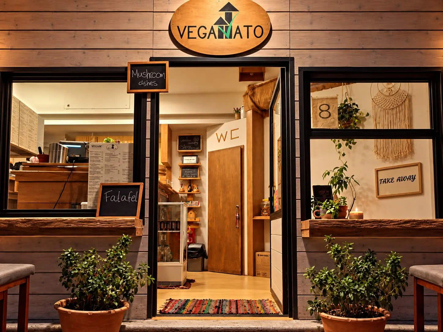 Η είσοδος του Veganato το βράδυ